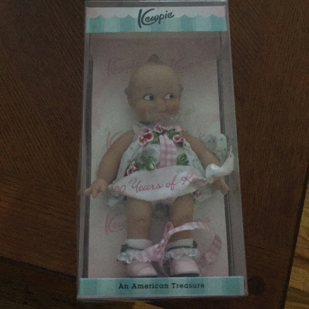 Kewpie Collectible Doll BRAND NEW IN BOX Circa2009